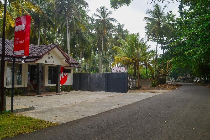 Oyo 816 ザ So ホテル Tjidjulang エクステリア 写真
